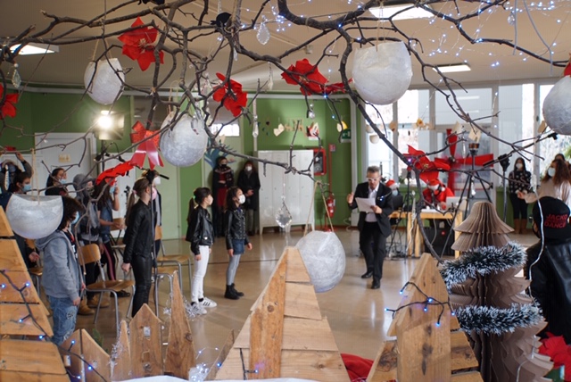 La Scuola Montessori di Castellanza realizza il suo spettacolo di Natale online: “I Supereroi”